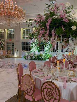 All 2025 Brides here are Decor ideas for your big day!  • • • #2025brides #2026brides #decor #weddingdecor #decorideas #weddingdecorideas #weddingdecoration #weddingdecorinspiration #weddinginspo #weddinginspiration #inspo #fyp #foryoupage #weddingvideographer #dreamwedding #contentcreator #creator 