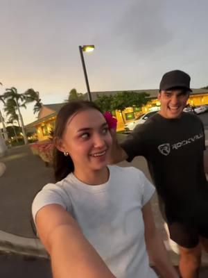 Our 20 hour travel day in 30 seconds ✈️🌺🌴 #travelwithus #hawaii #travelvlog