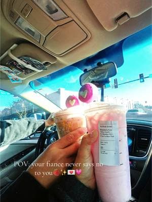 My order:  Venti pink drink - strawberry puree - 3 scoops of vanilla bean powder  - Heavy cream - 3 scoops of strawberry inclusions His order: Iced caramel macchiato w/ strawberry cold foam #valentinesstarbucksdrink #starbucks #Relationship #fiancee💍 #fyp #parati #contenido #trending 