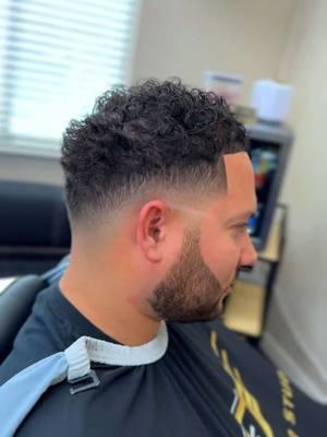 El Paso/Fort Bliss luxury barber services 💈 🟨 Click the Book Now button in my bio Eminence Barber Studio ™️ A private luxury barber studio located in West El Paso, TX. Full service barber capable of cutting all hair textures and styles. Serving the Fort Bliss/El Paso area Follow @the_soldier_barber_life for more content #thesoldierbarberlife #eminencebarberstudio #militarybarber #celebritybarber #mobilebarber #armybarber #txbarber #texasbarber #texasbarbers #elpasohair #915barbers #915 #elpasohairstylist #elpasobarbers #elpasobarber #elpasobarbershop #fortbliss #fortblisstexas #fortblisstx #fortblissbarber #garagebarber #homebarber #barber #barbershop #barberstudio #barbersuite #salonsuites #lascrucesbarber 