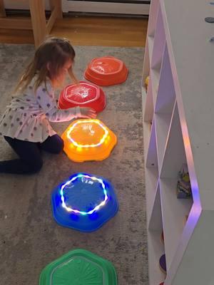 These Light up stepping stones make the perfect gift for sensory seeking kids 🥹 #kidsactivities #toys #play #steppingstones #sensoryplayideas #giftidea #TikTokShop #fypシ #trending 