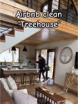 Airbnb clean #airbnbcleaning  #airbnbexperience #airbnbcleaner #cleaningtiktok #cleaning #fyp #CleanTok 