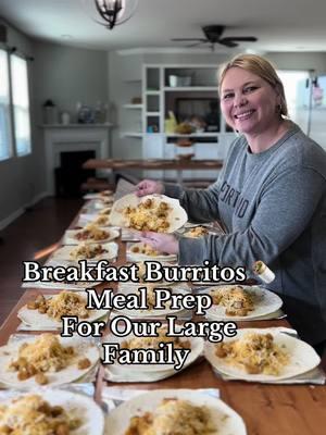 Start your week off right by pre-prepping breakfast burritos for the whole family! What are your favorite fillings to include in these delicious morning wraps? #FamilyMealPrep #BreakfastBurritos #MealPrepMagic #HealthyBreakfast #EasyRecipes #CookingForKids #BatchCooking #WeekdayMeals #MorningFuel #FamilyFavorites