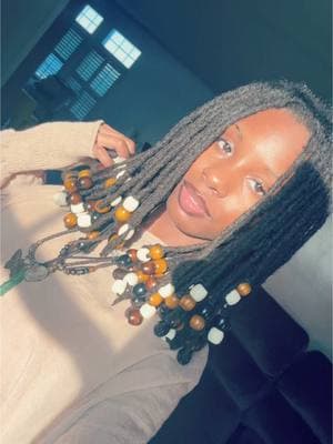 Cutesy #mijoyk #locs #naturalhair #locbeads 