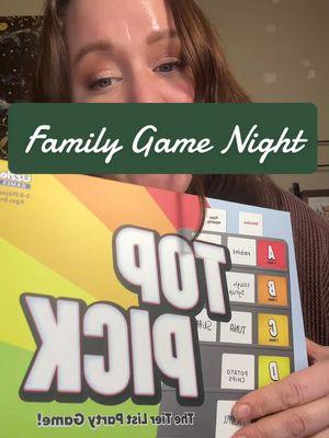 Weekends should be for family games. 😉 #familygamenight #uzzle #uzzlegame #toppick #toppickgame #familygame #games #GameNight 