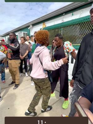 2nd and D in 📍 New Orleans. Look at our unique Culture. ⚜️💪🏾 . . #FootWork #secondlinesunday #neworleans #nola #secondlines #secondlineculture #showyournola #brassband #onlyinneworleans #secondline #culture #ourculture #ladiesofunity 