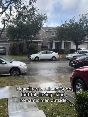 🤣 California hasn’t seen rain in like a year  #fyp #rainingmen #california 