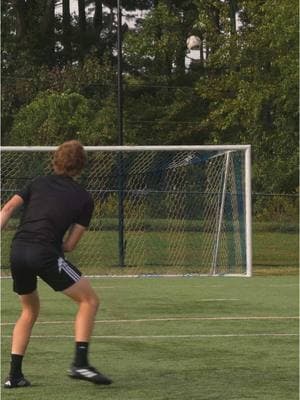 1 or 2? ⚽️💥 #fyp #freekick #knuckleball #jabulani #football #footballer #Soccer #asmr #satisfying