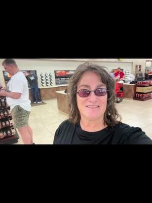 #bucees #roadtrip #travelstop #gasstation #beaver #fyp 