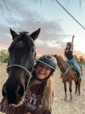 This was very interesting to film 🤣  @♥️♠️🃏Jordon🃏♠️♥️  Thanks for doing the trend with me! 🙌🏼😆 #fyp #horserider #trend #western #barrelracer #barrelracersoftiktok #equestrian #aliandellie🦋 #cowgirl #barrelhorse #ottb #mare #horsetack #hotheadstalls #horsebarn 