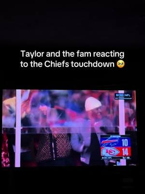 LOOK HOW PRECIOUS #taylorswift #swifttok #taylorsversion #tsttpd #thetorturedpoetsdepartment #swiftie #traviskelce #taylorswifttraviskelce #torturedpoetsdepartment #taylornation #tayvis #erastour #newheights #newheightspodcast #chiefs  #afchampionships 