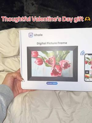 I love this all the memories in one place in shuffle mode makes my heart melt perfect for Valentine’s Day or any other gift giving day honestly #memories #digitalpictures #valentinesdaygift #ValentinesDay 