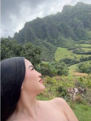 Like whatttttt⛰️😍  @bretmanrock #oahu #kualoaranch #luckywelivehawaii 