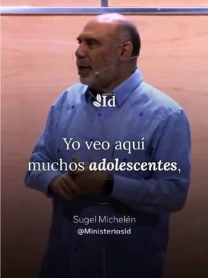 ¿Eres un ADULTESCENTE? 🛑 — Sugel Michelén. En este poderoso fragmento de una ponencia de Sugel Michelén, se nos reta a repensar cómo la sociedad actual distorsiona el llamado a la madurez, especialmente en los hombres jóvenes. Históricamente, no existía un limbo entre la niñez y la adultez; eras niño o eras hombre, con todas las responsabilidades que ello implica ♂️. Hoy, la cultura ha creado la figura del "adultescente", hombres que evaden sus deberes y permanecen atrapados en la inmadurez, lejos del diseño divino para la masculinidad. La masculinidad bíblica no se mide por lo que la cultura del mundo dice, sino por un corazón rendido a Cristo, dispuesto a liderar con humildad, a proteger, a proveer y a asumir responsabilidades con integridad 💪🏻. Ser un hombre joven no se trata solo de una etapa de transición, sino de un llamado a reflejar el carácter de Dios en cada área de tu vida. ❓ ¿Estás abrazando el rol que Dios ha diseñado para ti como hombre? Es tiempo de dejar atrás la inmadurez, asumir tu lugar como líder en tu hogar, iglesia y sociedad, y caminar como un hombre que honra a Cristo en todo. #MasculinidadBíblica #HombresDeDios #MaturidadEspiritual #SugelMichelén #SugelMichelen #ReflexiónCristiana #MinisteriosId #PalabraDeDios #AdultosJóvenes #FeReformada #ResponsabilidadCristiana