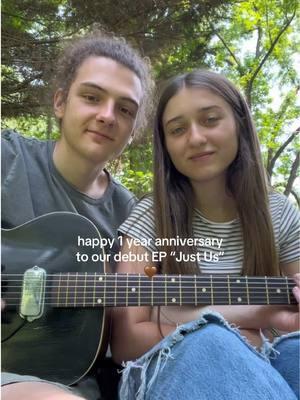 so crazy it’s been 1 year! it all started with this video 🥹 we love you all so much and cannot thank you enough for all the support you’ve shown us over the year. WE ARE SO EXCITED TO SHARE WHAT’S NEXT 🤪 #jakeandshelby #musicduo #1yearanniversary #justus 