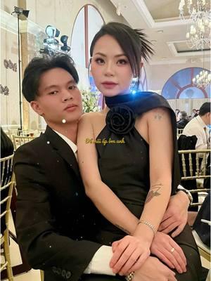 Nịnh anh yêu ❤️💖❤️ #TếtẤtTỵ #embequeenie #MOCSTAGES #xuan2025 #xuhuongtiktok #vietnamesegirl #fyp #capcut #tetatty2025🐍 #couplegoals 