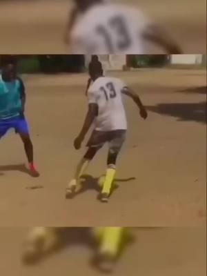 #futbol #Soccer #skills #soccerskill #defending #defender #foward #attacker #viral #barca #football 