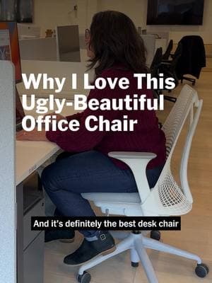 Is this a safe space to admit most office chairs are ugly? Editor @annemariecontewc loves that the Herman Miller Sayl doesn’t look like every other office chair, and that it’s as supportive and comfortable as other ones that are twice as expensive. It’s still not exactly cheap, but if you work from home, it’s worth investing in a reliable, ergonomic option. Tap the link in our bio to see all of the office chairs we recommend. #wfh #crisscrosschair #deskchair