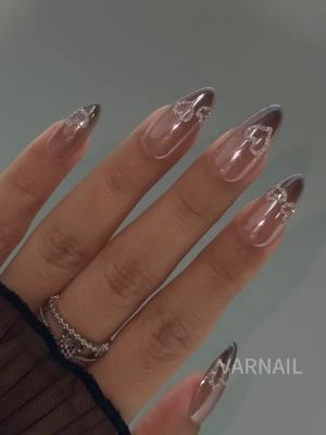 🍫✨Would u like to wear the nail set on Valentine's Day? #gelpolish #nailtutorial #naildesigns #snakenails #nailchrome #nails #cateyenails #nailtech #varnail #heartnails #ValentinesDay #nailchrome 