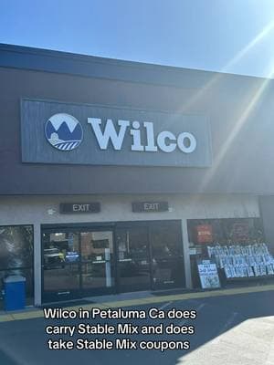 Sunday funday picking up my horses feed. #Horse #Feed #equestrian #Stablemix @Wilco #Petaluma @Stable Mix 