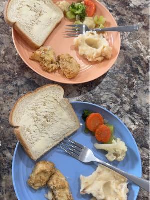 #DaycareLunch air fryer chicken nuggets! 🫶🏻 #daycareprovider #inhomedaycare #daycaremeals #daycarechronicles101 #daycarelife #homechildcare #chickennuggets #mealideas #jessicajordan44