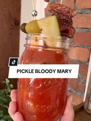 Yummm 🤤 The ultimate Bloody Mary! #bloodymary #bloodymarymix #pickle #pickledrink #sundaybrunch #sundaydrinks #sundayfunday 