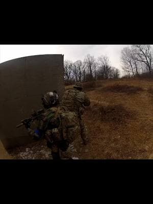 just some cqb and breaching.  @Zulu 24 Airsoft #zulu24 #zulu24airsoft #airsoft #airsoftclips #airsofter #milsim #milsimairsoft #tactical #tacticalgear 