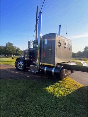 OLD • SKOOL • KOOL #Peterbilt#Pete#NeedleNose 