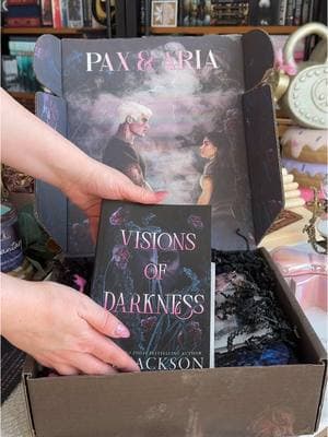 This character art is everything!!! Thank you @Valentine PR and @aljackson_ for this gifted copy of Visions of Darkness!  Available on #kindleunlimited - #booktropes includes: 💜forbidden love 💜friends to lovers 💜first love  💜angst 💜heroine in danger/on the run  💜touch her and 💀 💜supernatural powers #BookTok #darkromantasy #romantasy #aljackson #visionsofdarkness 