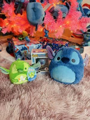 Soy muy feliz cuando es de agregar más cosas de stitch a mi colección 🥹🥰 esto me hace sentir mejor aunq esté pasando por momentos difíciles 🥺 Don’t forget to follow me for more stitch content, and on my Ig , LINK IN MY BIO 🌺🩵🩷 . No olvides de seguirme para más contenido de stitch, y en mi Ig también, EL LINK ESTÁ EN MI PERFIL 🩷🌺🩵 #stitch #stitchcollection #stitchcollector #stitchlover #liloandstitch #stitchforlife #stitchfan #stitchexperiment626 #stitch626 #disneystitchcollectors #disneystitchfan #disney #disneystitchcollection #disneystitchlover #disneystitch626 #stitchfansforever #disneyliloandstitch #disneystitchlover #disneystitch626 #stitchfansforever #disneyliloandstitch #stitchfinds #stitchsquishmallow #stitchsquishmallows #squishmallows #squishmallow #stitchfunko #funkostitch #funkopop #funkopops #funkocollector #funkopopcollection #funko  @Disney Products @Disney @Disney Store @Disney Style @Disney Parks @Squishmallows @OriginalFunko 