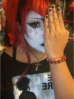 part 2!!! kinda different videos then i usually do but i had this idea to do this since last year ó_ò #hispanicgoth #pocgoth #tradgothmakeup #goth #gothicmakeup #redgoth #tradgoth #gothmakeup #gothic #alt #fyp#il0vemcr 