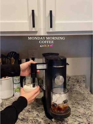 MONDAY COFFEE ☕️💞 switched it up a little today  #coffee #morning #morningcoffee #coffeeathome #icedcoffee #chobani #ninjacoffeemaker #coffeeroutine #routine #typical #realistic #simplecoffee #Lifestyle #lifestylecontent @Chobani @Ninja Kitchen 