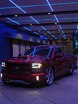 💙 #lamamawhiski #mamawhiski #chevy #silverado #singlecab #dropped #droppedtrucks #loweredtrucks #suelomob #suelo #butterflydoors #lambodoors #noquemacuh #tacuache #trokiando #mamalona #troka #fyp #foryoupage #lowtrucks #trokasbajitas #trokastumbadas  