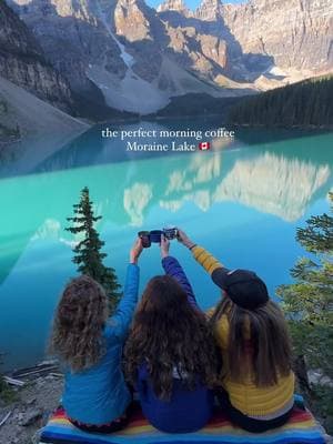 Daydreaming of mornings at Moraine Lake 😍 Send this in the group chat & start planning your next @banff.national.park trip 💚 📹 @nia.patience 📍Moraine Lake Shoreline Trail, @banff.national.park, Canada #hikingculture #alpinelakes #visitcanada