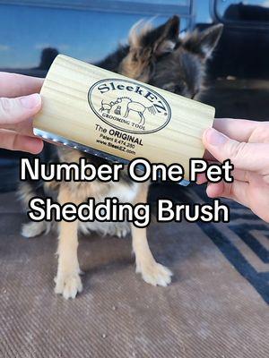 who knew something so little could do so much! 😉 @SleekEZ USA  #sleekez #groomingtools #petsupplies #petbrush #petowners #sheddingseason #dogsoftiktok #petcare 