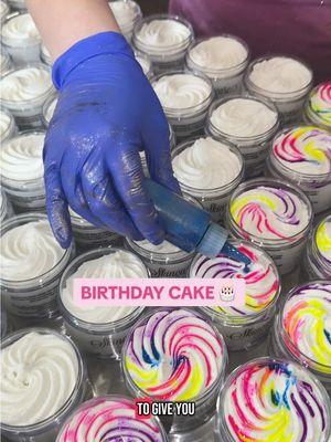 y’all 4 different top drizzles to give y’all that birthday cake ice cream feeling! 🥹🧁🎂👀 a TRUE GOURMAND! Vanilla Cake, vanilla buttercream frosting with hints of vanilla bean ice cream 😊 MHMMHH A gourmand fragrance perfect for Valentine’s Day! #birthdaycake #birthdaycakescent #gourmandcake    #asmr #bodybutterpiping #bodybutter #skincareroutine #skincarebakerybodybutter #skincaretips  #viralskincare #valentinesdaygifts #theskincarebakery 