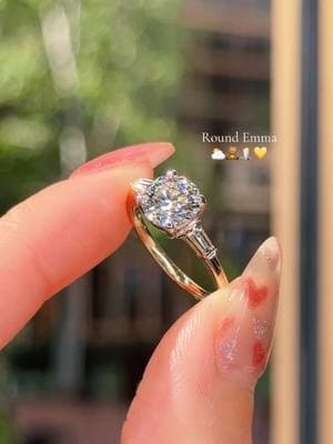 Would you say yes to this vintage inspired engagement ring? ✨💍 1.06ct E-VS1 Round Lab Diamond Emma $3,260 💗 Care Level: Medium ↔️ Band Width: 1.6mm 🔗 Metal Type: Two-Tone 14kt Yellow & White Gold 💎 Center Stone: 1.06ct E-VS1 Round Lab Diamond ✨ Side Stones: Natural Diamonds 🔖 Certificate: IGI 636474731 Build yours at princessbridediamonds.com 💕 #princessbridediamonds #pbdbling #engagementring #labdiamond #huntingtonbeach #orangecounty #vintagestyle #vintagejewelry 