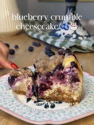 blueberry crumble cheesecake 🫐🎂 A slice of this cheesecake is a guaranteed way to cure those winter blues 🫐💙 every layer of this cheesecake is just pure perfection 🥹 starting off with a simple (but delicious) graham cracker crust, a creamy velvety cheesecake filling, big ole juicy blueberries, and a spicy brown sugar cinnamon streusel 🤤🤤 #blueberry #blueberrytiktok #cheesecake #cheesecakerecipe #baking 