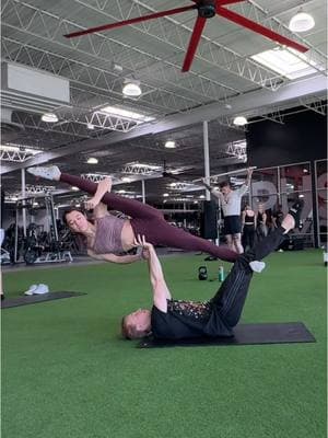 I dropped her 😅 Here’s a pretty easy and fun partner challenge. And it’s low so it’s low risk 😝 Just make sure your wrists are angled in the proper direction and they load into it slowly so you can get the balance you need 🤪 #acro #partnerchallenge #couplegoals #partnerworkout #gymnastics 