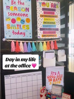 Just a very small glimpse into a day of my life at the office. 🫶🏼 #Vlog #workvlog #dayinmylife #officevlog #deskvlog #fyp 