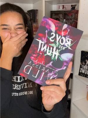 I AM UNWELL 😭🤩 A little PR Monday pick me up! Thank you @Clarissa Wild !! #BookTok #clarissawild #boyswhohunt #darkromance #bullyromance #whychooseromance #sickboysclarissawild #evilboysclarissawild #vileboysclarissawild #bookrecs #bookrecommendations 