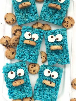 How to make Cookie Monster Rice Krispie Treats. Google “two sisters cookie monster rice krispie treats” for the full recipe.  #ricekrispiestreats #cookiemonster #sesamestreetbirthday #cookiemonsterbirthday #desserttiktok #twosisterscrafting 