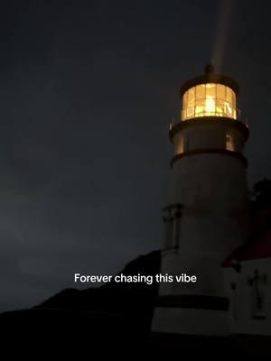 📍 Heceta Head Lighthouse, OR  Heceta Head Lighthouse is one of the most beautiful places along the Oregon Coast.  #oregoncoast #oregoncoastvibes  #lighthouse #hecetaheadlighthouse #hecetahead #florenceoregon 