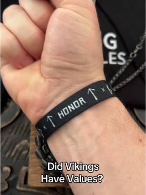 🪓🛡️  #viking #vikingtiktok #norsetok #vikinglifestyles 