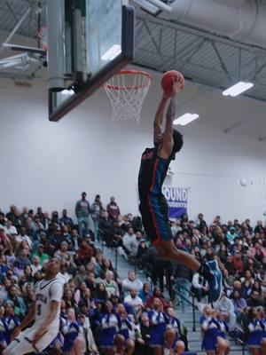 UNM commit @JayPetty is CLUTCH! He helped lead Rainier Beach to another win tonight in round 2 of the hood classic 🔥 Jaylen hit some big free throws at the end of the game to seal the victory, and had 22 points on the night 💪 #inevitableathlete #jaylenpetty #rainierbeach #hoodclassic