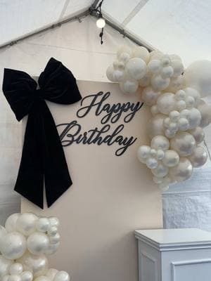 Birthday ✨✨✨✨ #balloons #balloondecor #balloongarland #birthdaydecor #coquette #blackbow 