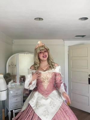 #sleepingbeauty #sleepingbeautycosplay #partyprincess #partyperformer #girlythings #girltharaphy #onceaponatime #cosplayer #auroracosplay #aurorasleepingbeauty #partyprincessproblems #partyprincesslife #kidspartyentertainers 