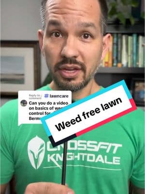 How to get a weed free lawn in 3 steps. An oldie but goodie! #lawncare #lawnmaintenance #gardening #diylawncare 