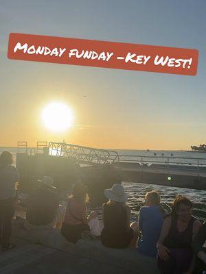 Monday Funday-Key West! #sunset #keywest #mallorysquare #mallorysquaresunset #keywestflorida #keywestfl #mondayfunday #Vlog #dayinmylife #dayinthelife #dayinmylifevlog #dayinthelifevlog 