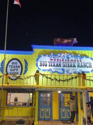 Just another day in west Texas paradise at the Big Texan in Amarillo Texas! 🥩🤠 #bigtexan #amarillo #texas #thingstodoinamarillo #72ozsteak #amarillorestaurant #eatingcompetition #steakchallenge #route66 #uniquerestaurant #uniqueexperiences @Explore Amarillo 